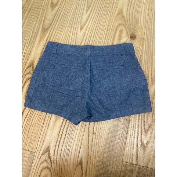 Gap Shorts, Size 6 - Picture 3 of 8
